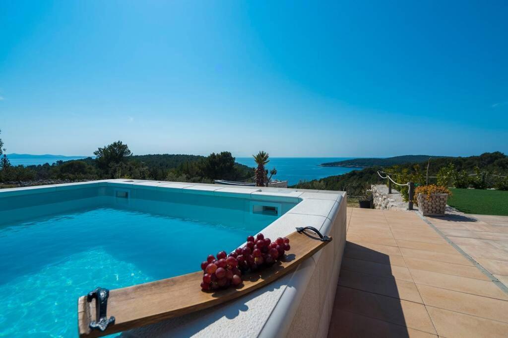 Isolated Paradise Adio Mare Milna  Exterior foto