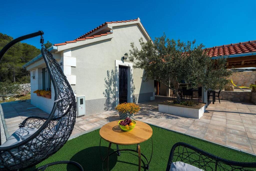 Isolated Paradise Adio Mare Milna  Exterior foto