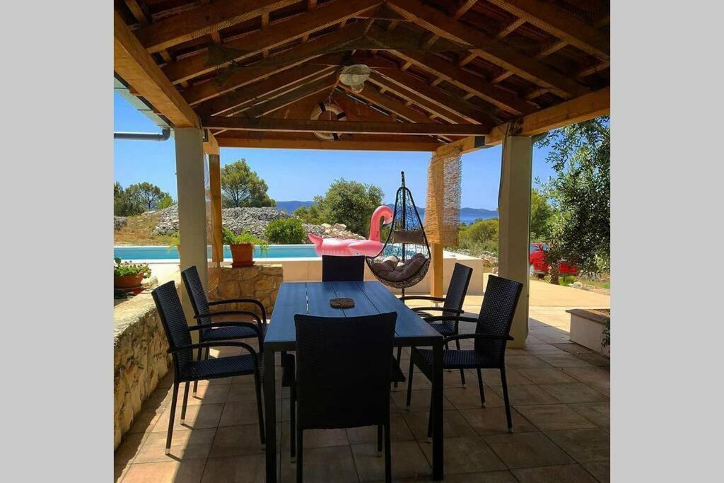 Isolated Paradise Adio Mare Milna  Exterior foto