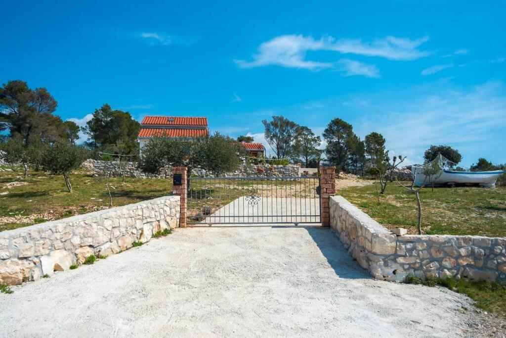 Isolated Paradise Adio Mare Milna  Exterior foto