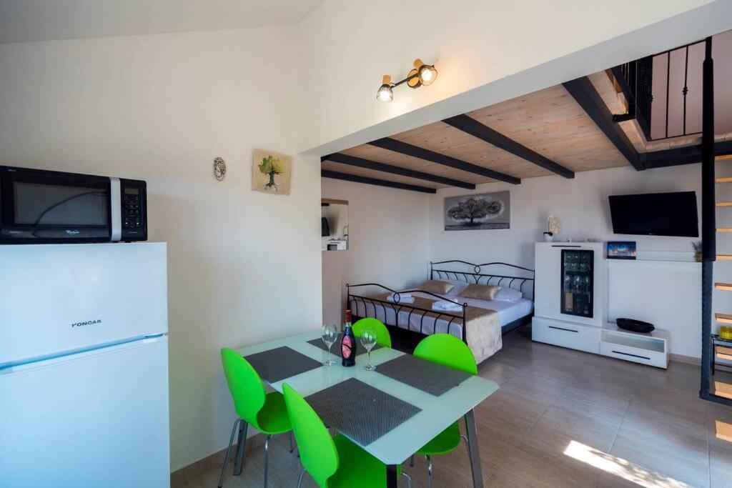 Isolated Paradise Adio Mare Milna  Exterior foto